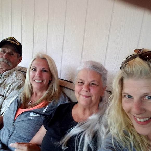 Meet your Posher, Edna - Picture 1 of 1